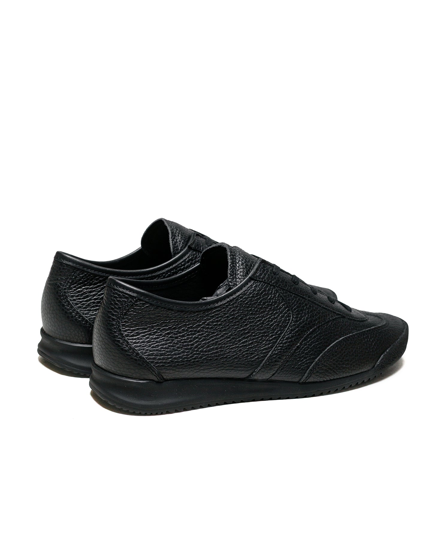 Reproduction of Found Lady White Co. Trainer Black
