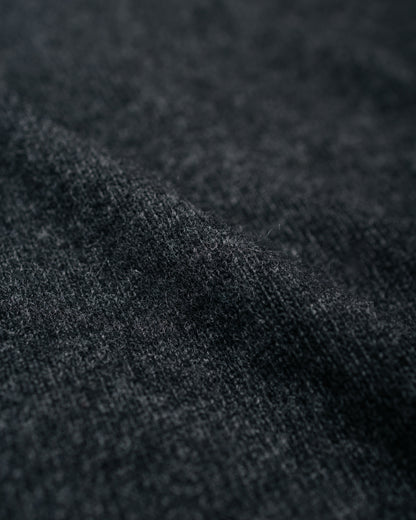 Amomento Racoon V-Neck Knit Charcoal