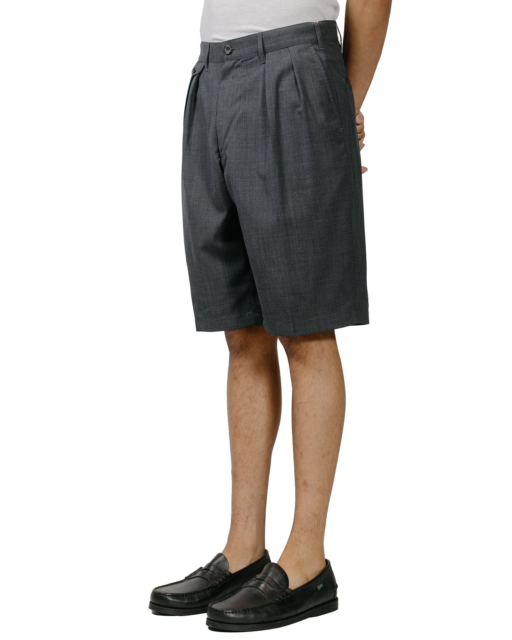 Beams Plus 2Pleats Shorts Wool Tropical Charcoal Grey model front