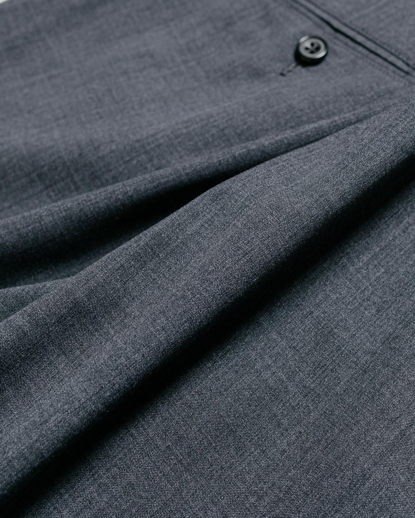 Beams Plus 2Pleats Shorts Wool Tropical Charcoal Grey fabric