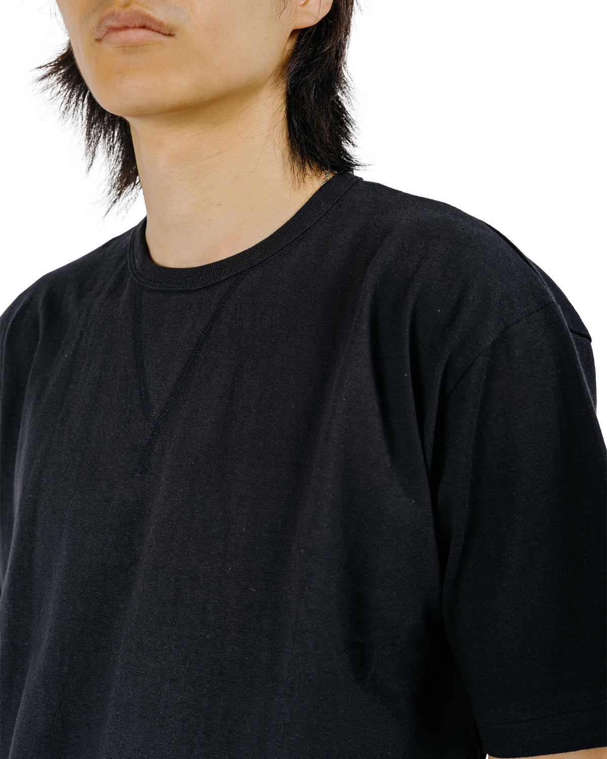 Denime Lot. 275 Front V Crew Neck T-Shirt Solid Color Black