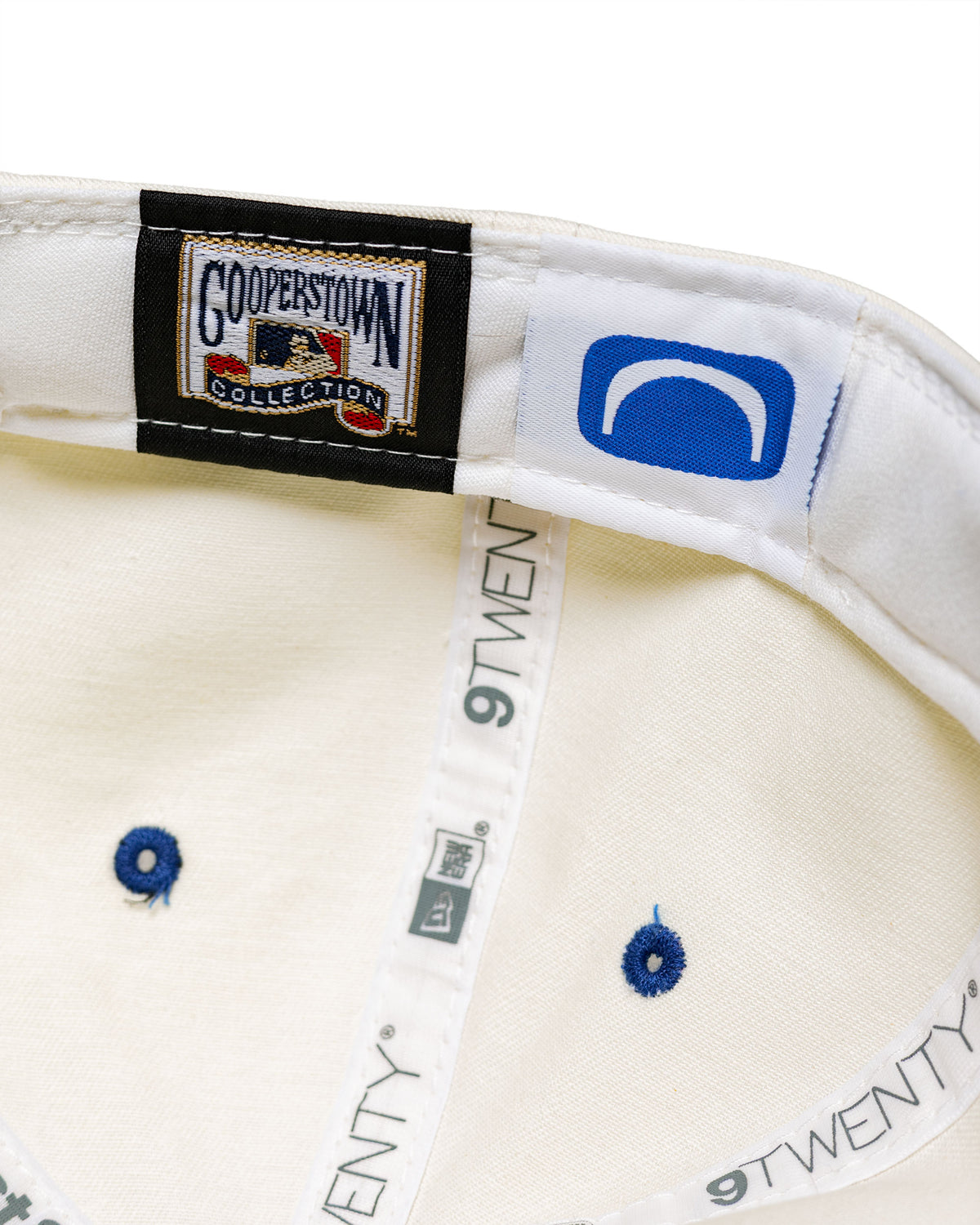 Lost & Found / MLB© - Toronto Blue Jays New Era Adjustable Hat Off White/Royal