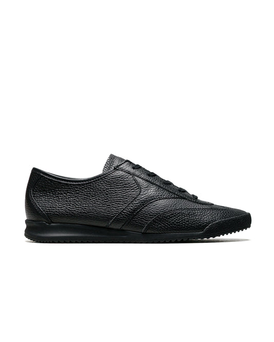 Reproduction of Found Lady White Co. Trainer Black