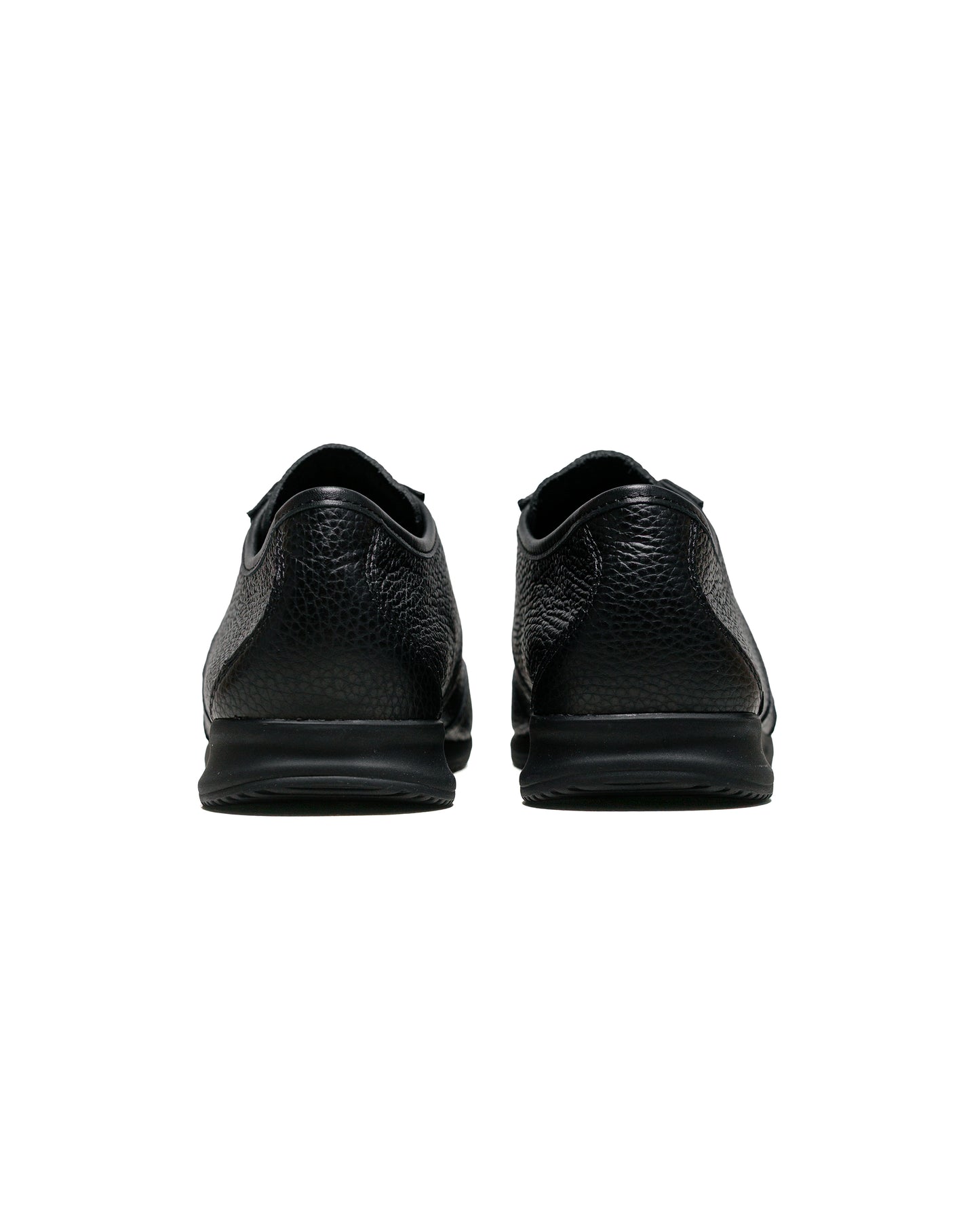 Reproduction of Found Lady White Co. Trainer Black