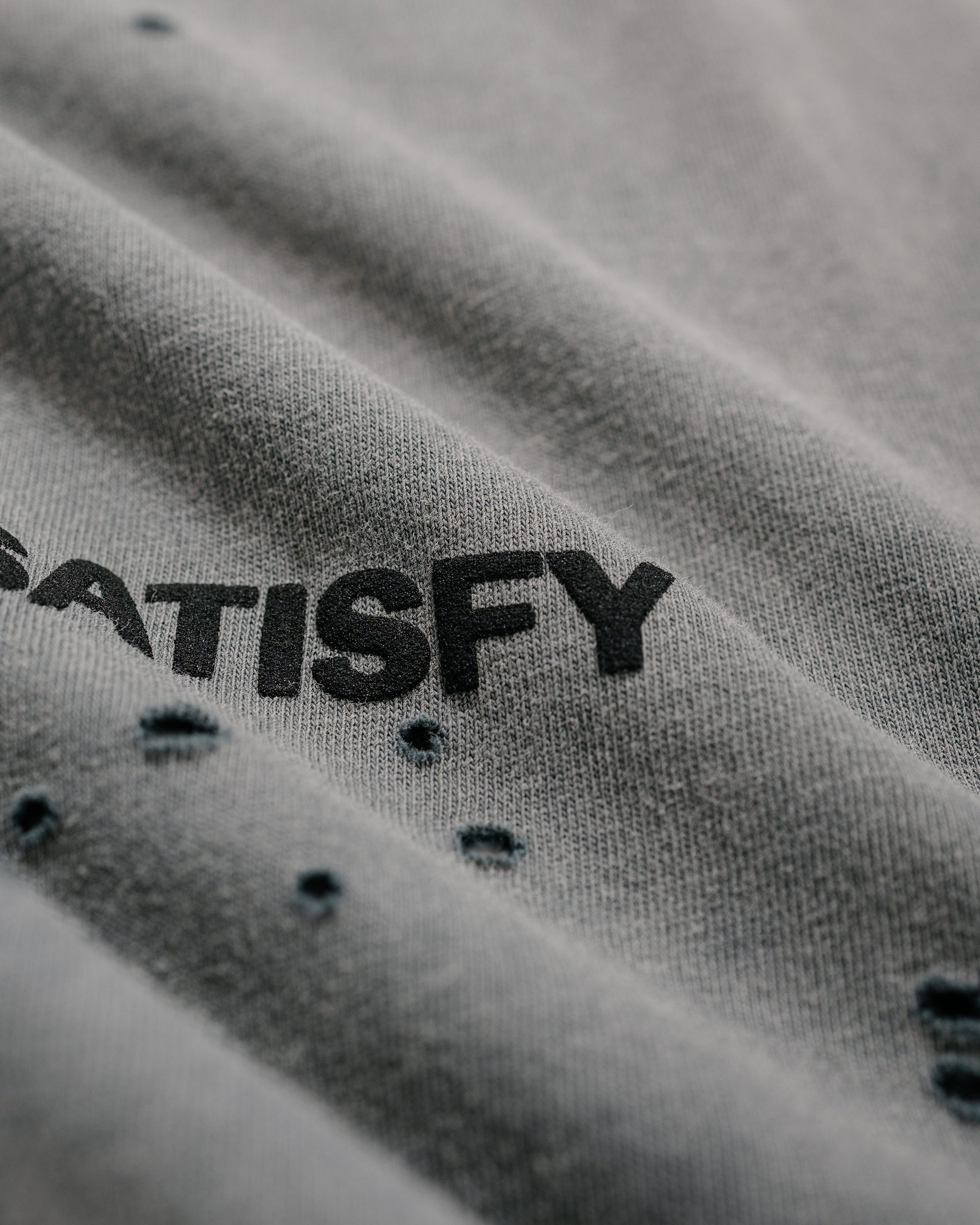 SATISFY MothTech Muscle Tee Faded Black