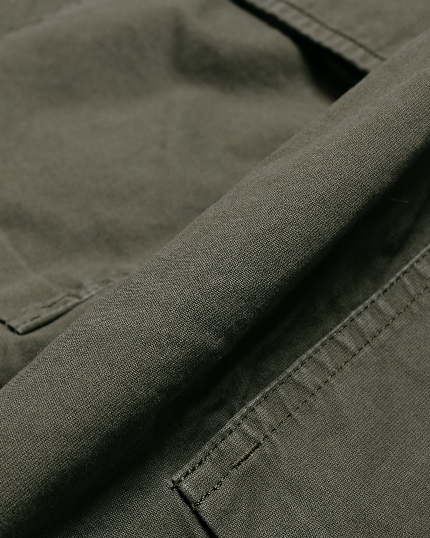 lost & found Sage de Cret Sage de Cret Cotton Broken Twill Wide Pleated Shorts Olive