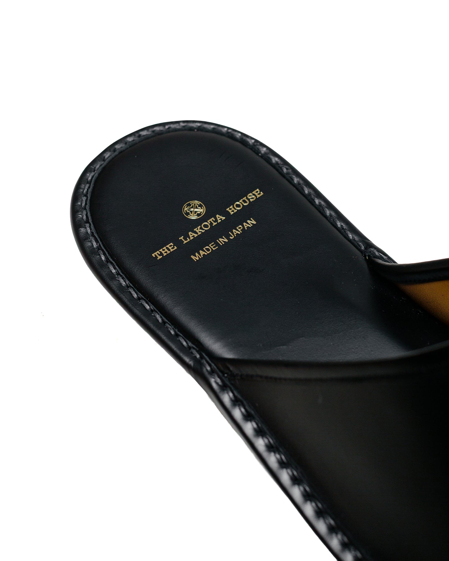 The Lakota House Slipper Black