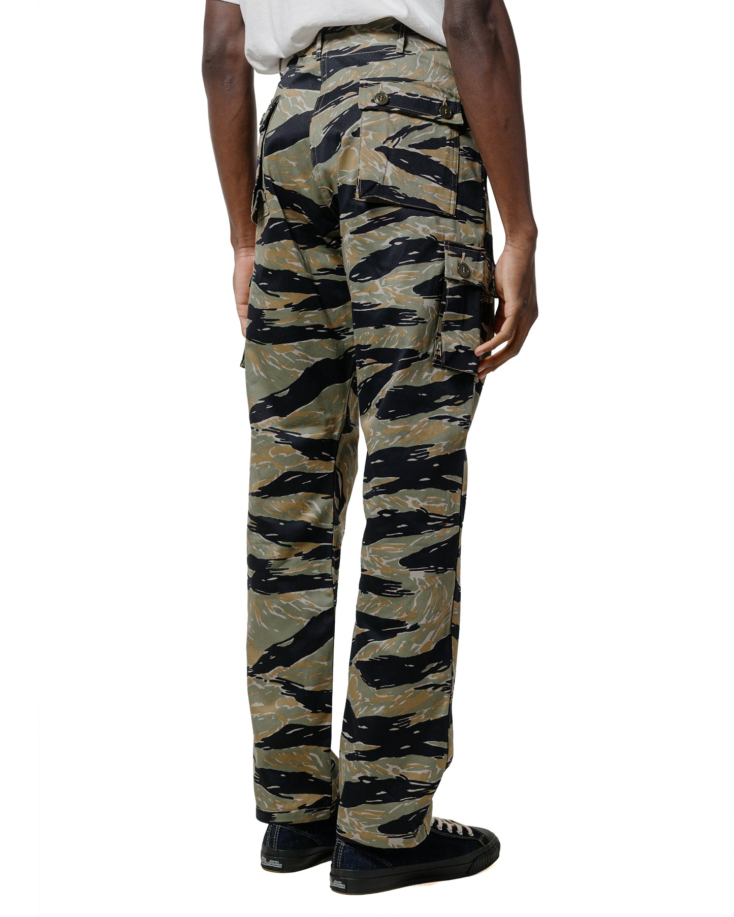 lost & found The Real McCoy's The Real McCoy's MP25003 Tiger Camouflage Trousers / Tadpole Green