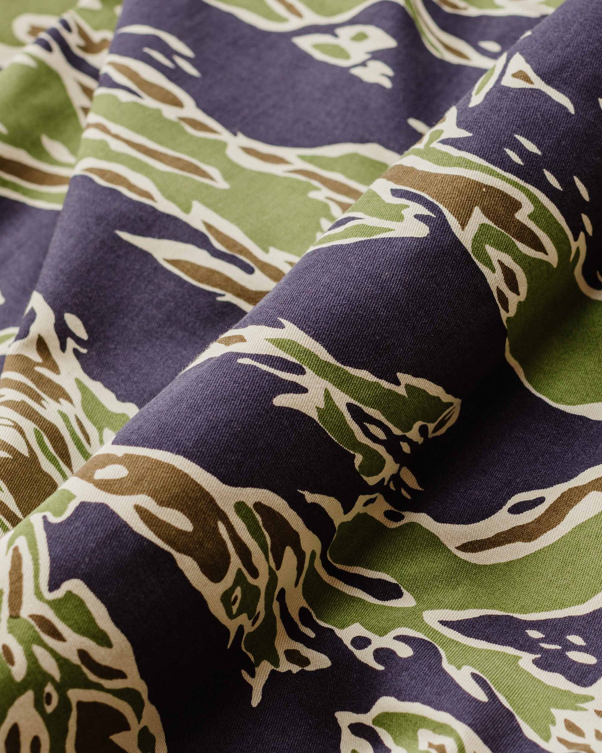 lost & found The Real McCoy's The Real McCoy's MS23002 Tiger Camouflage Shirt / Late War Green